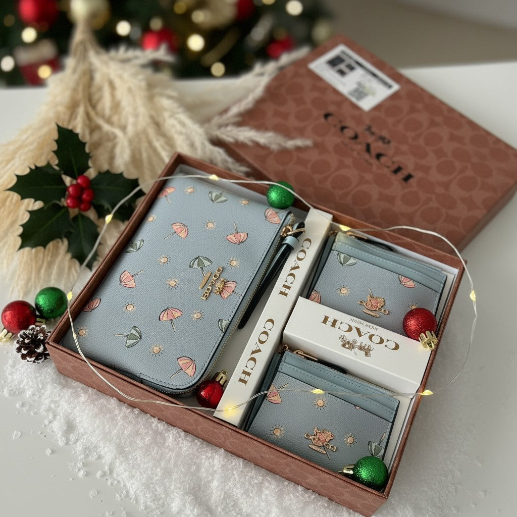 Coach Christmas Set