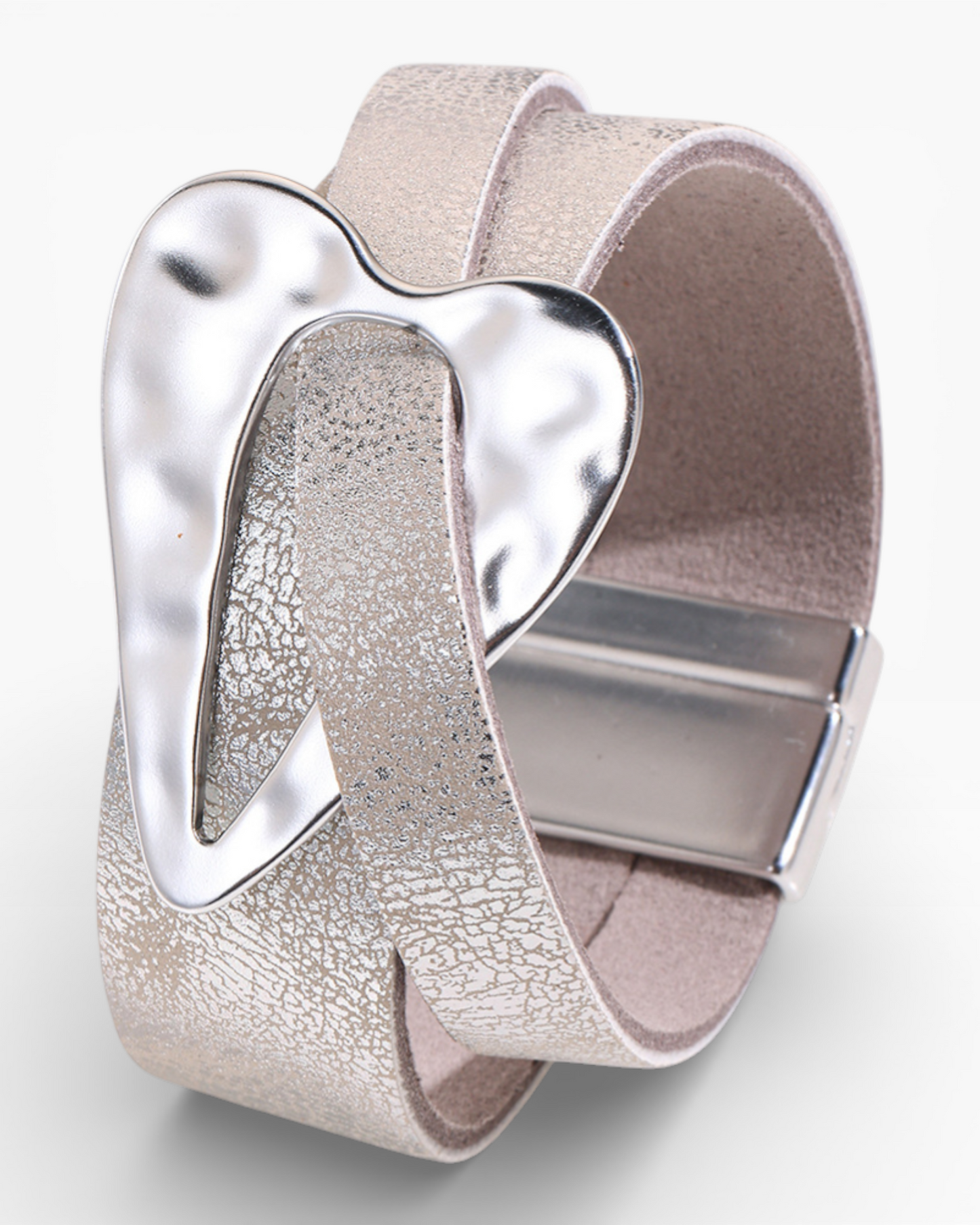 Leather & Heart Bracelet